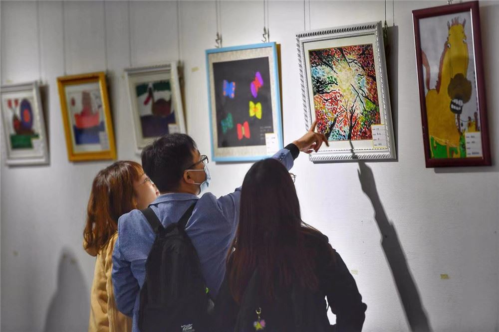 山东画报内容图片展示