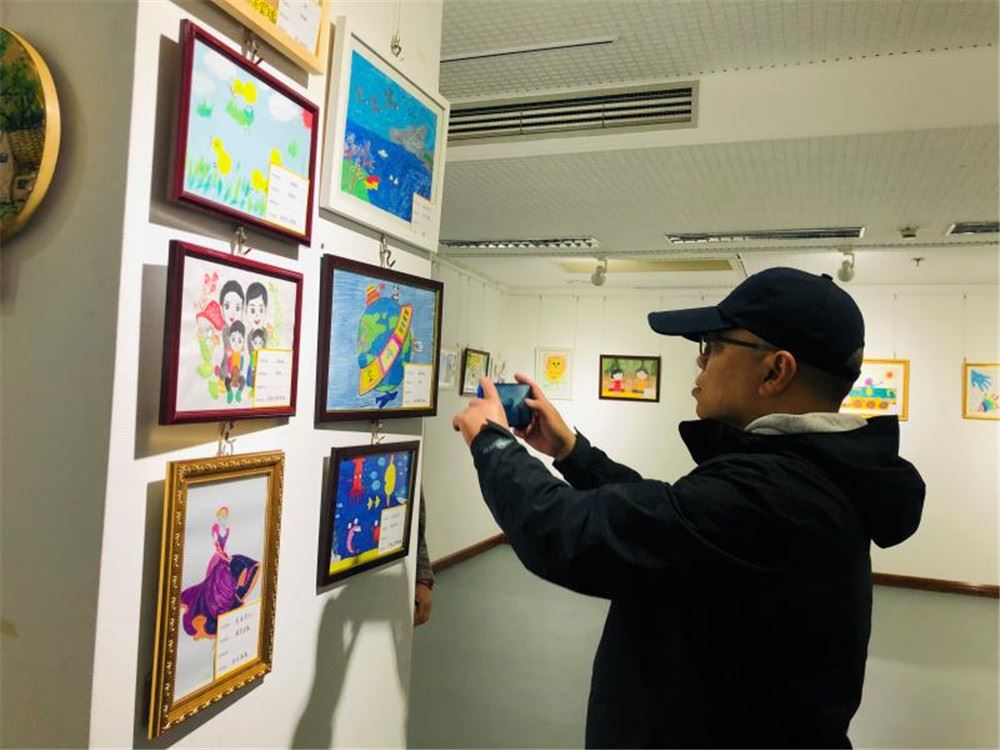 山东画报内容图片展示